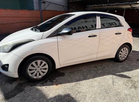 HYUNDAI HB20 1.0 COMFORT 12V FLEX 4P MANUAL